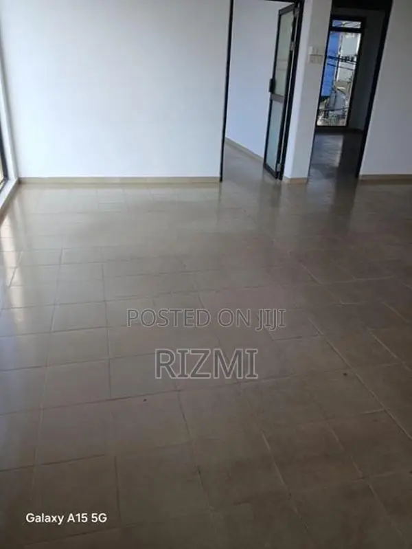 1000sq 1st Floor Office Space for Rent in Dehiwala Facing Galle Road