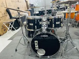 Yamaha 5 Pcs Complete Acoustic Drum Set