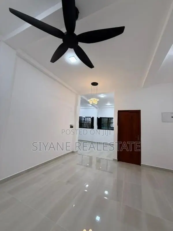 Modern Luxury House For Sale Athurugiriya