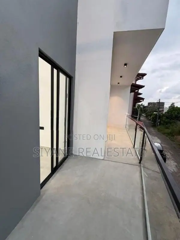 Modern Luxury House For Sale Athurugiriya