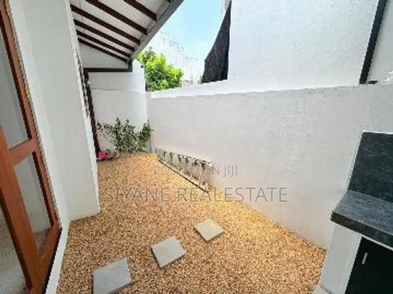 Super Brand New House For Sale Athurugiriya