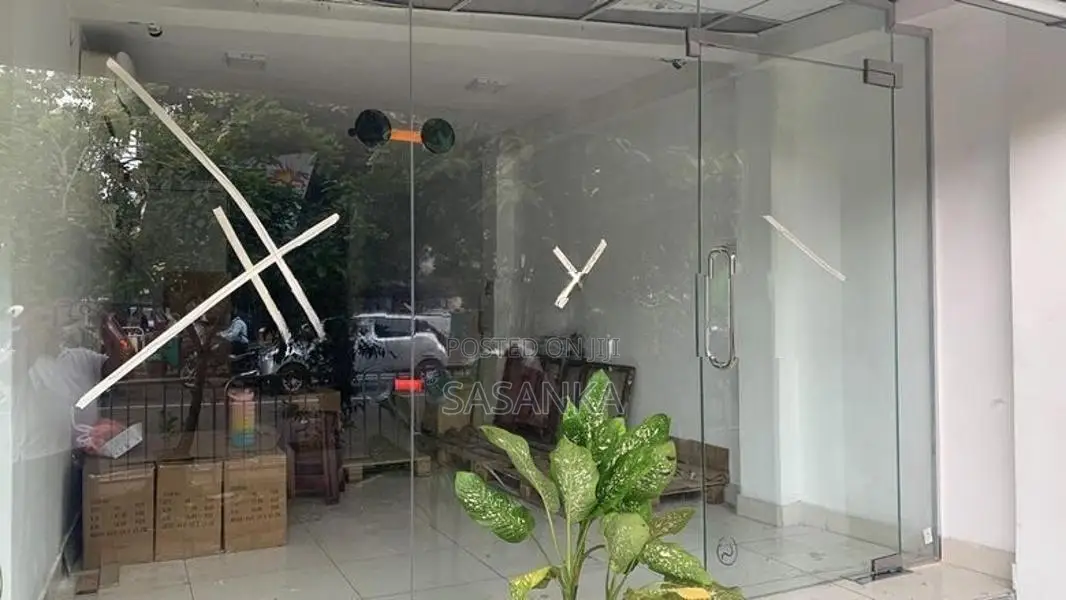 Nugegoda High Level Road Junction Building Available For sale