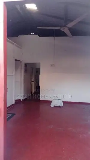 4.3 P OLD HOUSE FOR SALE LAND VALUE IN RATMALANA