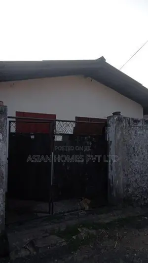 4.3 P OLD HOUSE FOR SALE LAND VALUE IN RATMALANA