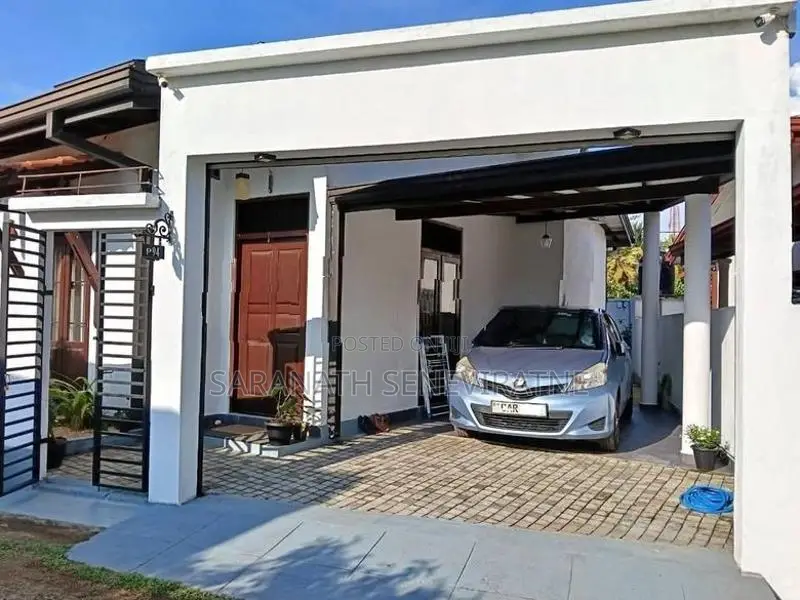 House for Sale in Athurugiriya