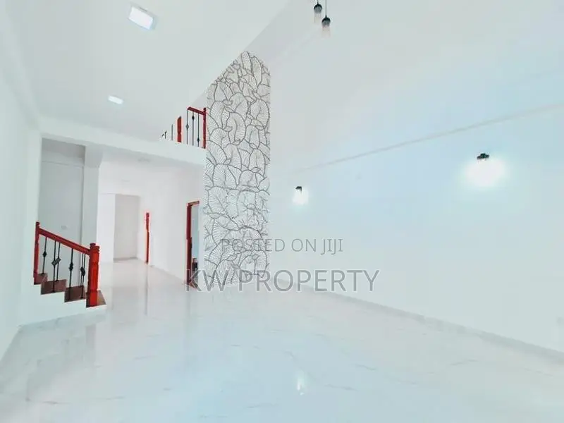 3 Story House for Sale in Piliyandala