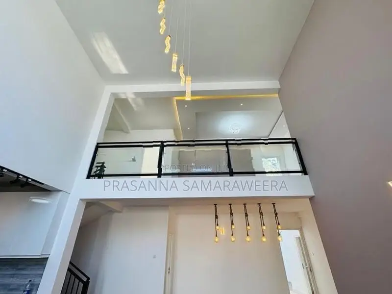 අති සුඛෝපභෝගී අලංකාර නවීනතම නිවස විකිණීමට piliyandala