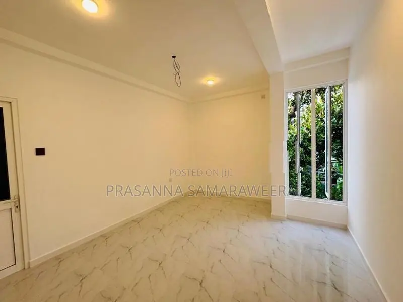 අති සුඛෝපභෝගී අලංකාර නවීනතම නිවස විකිණීමට piliyandala town