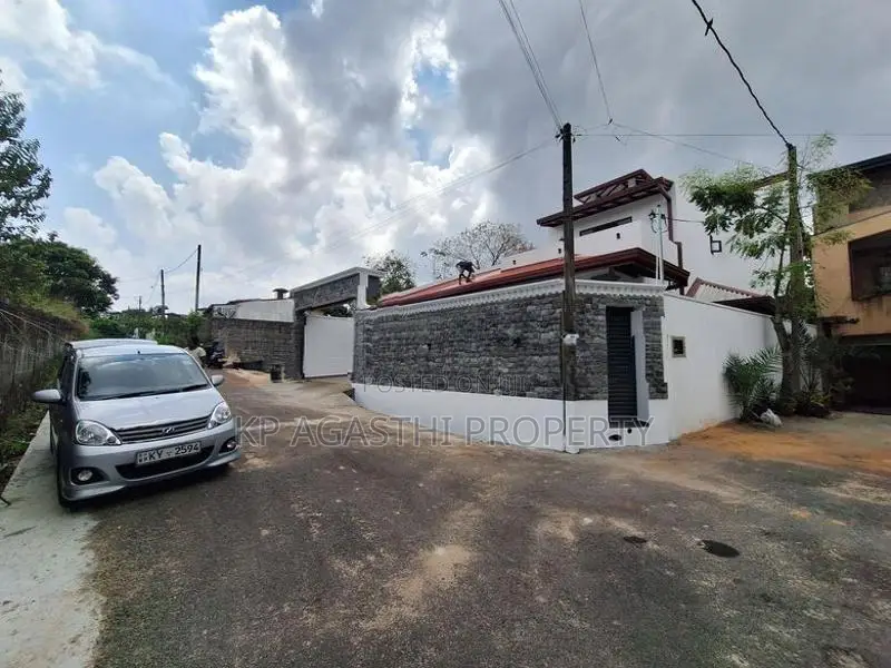 Luxury Three-Storey House for Sale – Malabe