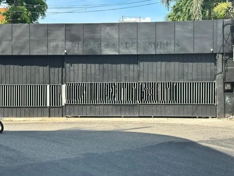 COMMERCIAL BUILDING FOR RENT IN KIRIBATHGODA (SP345)