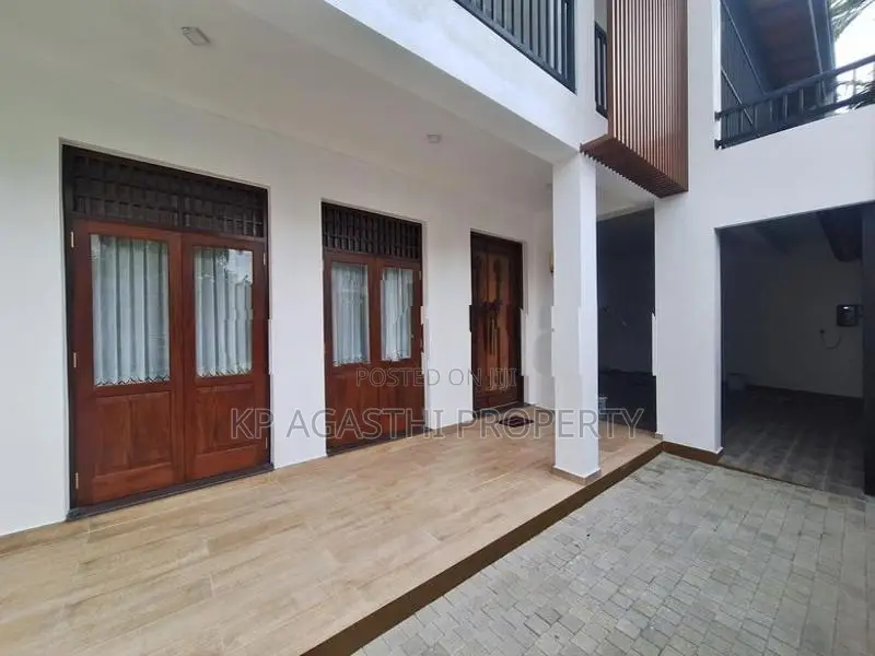 Super House for Sale in Thalawathugoda Lake Road