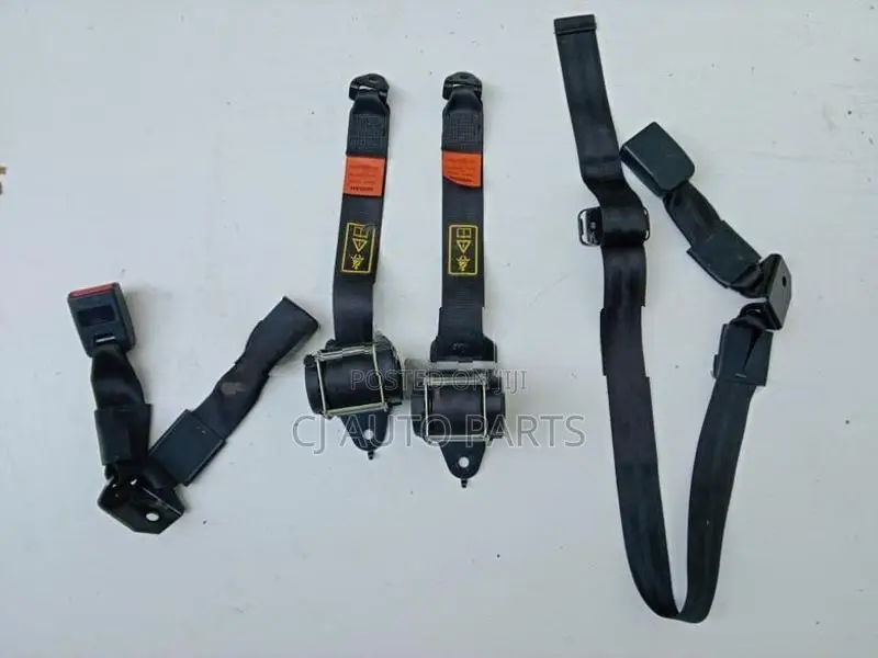 Nissan Dualis Rear Seat Belt Set