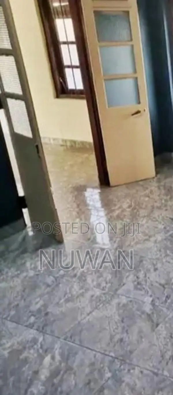 ( 78r736) Single Storied House in Colombo 10