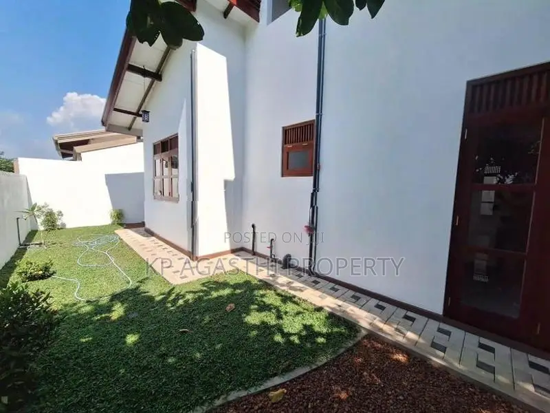 Kesbewa New House for Sale