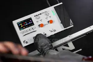 Nux Mg-50 Li Amp Modeler and Guitar with Bass Effects Processor