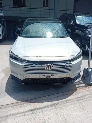 Honda Vezel Zplay 2025