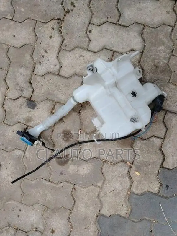 Mazda 6 Wiper Washer Tank