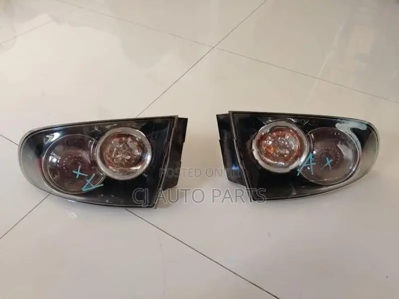Mazda Axela BK5P Tail Light