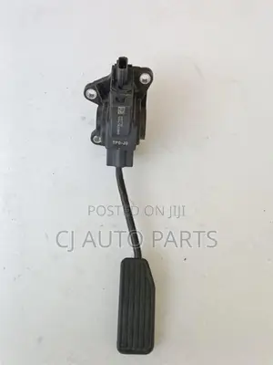 Mazda Axela BK5P Accelerator Padel