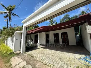 Single Storey Luxury House for Sale in Piliyandala Batuwandara .