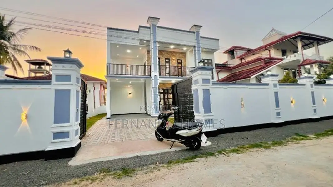 Lovely Perfect Living Condition Modern 5Br House For Sale In Negombo