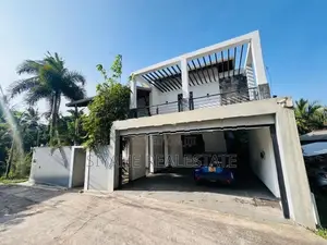 Luxury House Sale in Thalawathugoda