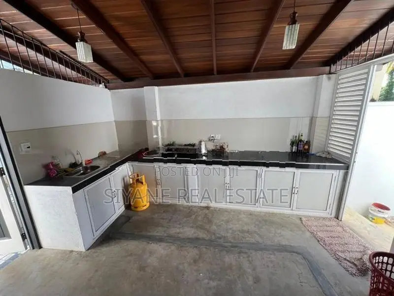 Luxury House Sale in Thalawathugoda
