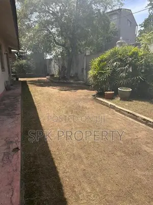 Main Road Land in Baddagana / Kotte