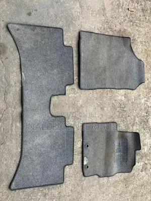 Toyota Aqua Carpet Set