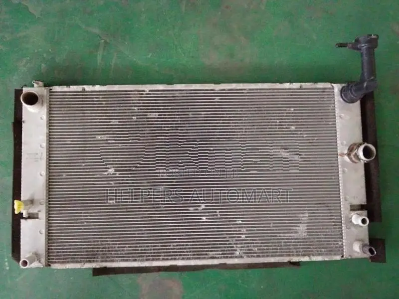 Toyota prius W20 Radiator