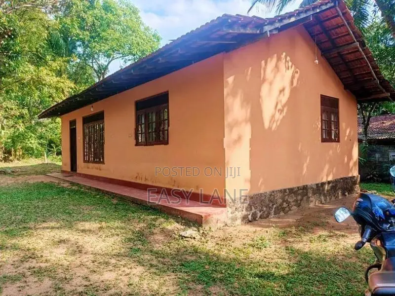 නිට්ටඹුව / පර්චස් 37/ නුවර පාරට 500m