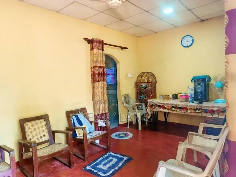 නිට්ටඹුව / පර්චස් 37/ නුවර පාරට 500m