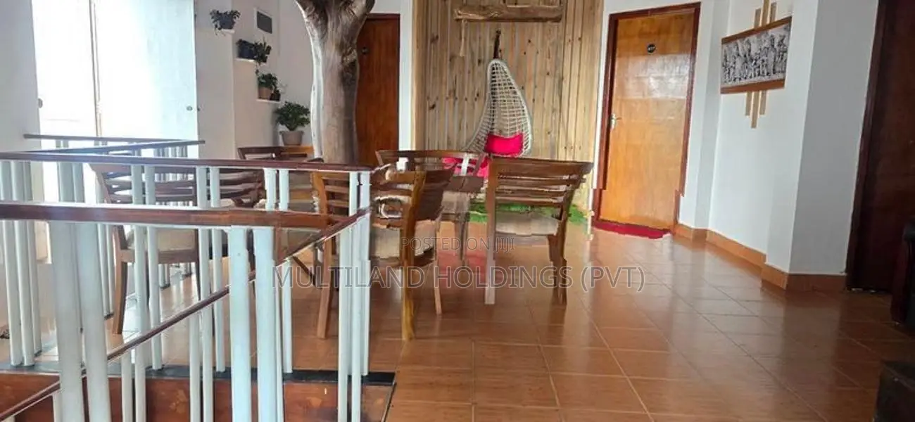 8 rooms with hotel for sale in Nuwara Eliya