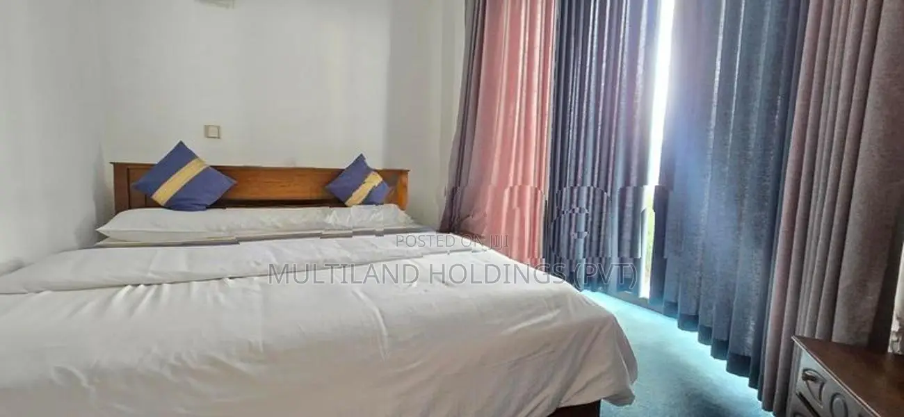 8 rooms with hotel for sale in Nuwara Eliya