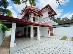 Modern Luxury House for Sale in Athurugiriya 🏠