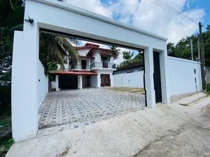 Modern Luxury House for Sale in Athurugiriya 🏠