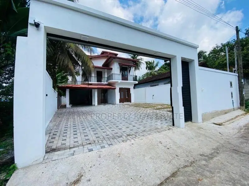 Modern Luxury House for Sale in Athurugiriya 🏠