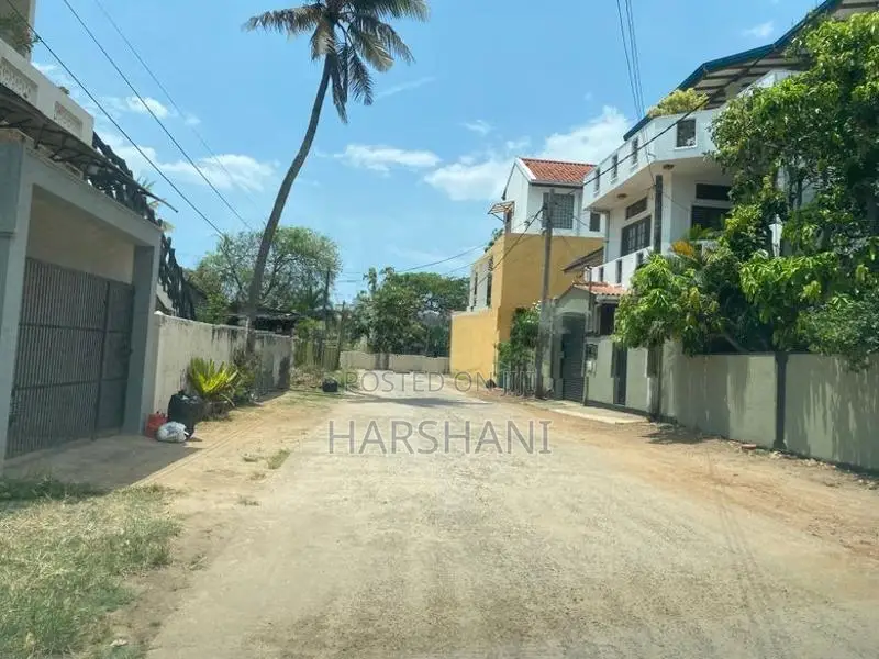 51 Perch Superb Land – Walking Distance to Galle Road, Mount Lavinia