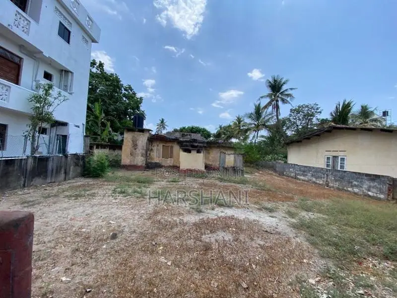 51 Perch Superb Land – Walking Distance to Galle Road, Mount Lavinia
