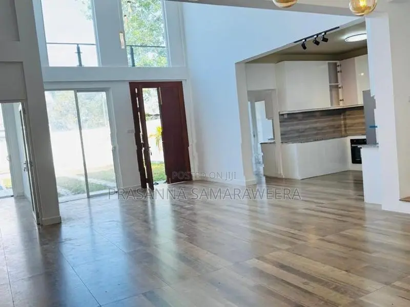Modern Super Luxury House-Piliyandala