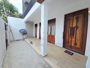 Newly Build Luxury 3 Storey House for Sale in Thalawathugoda