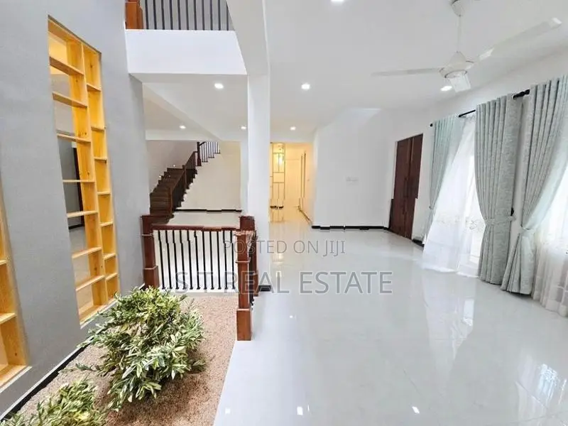 Newly Build Luxury 3 Storey House for Sale in Thalawathugoda
