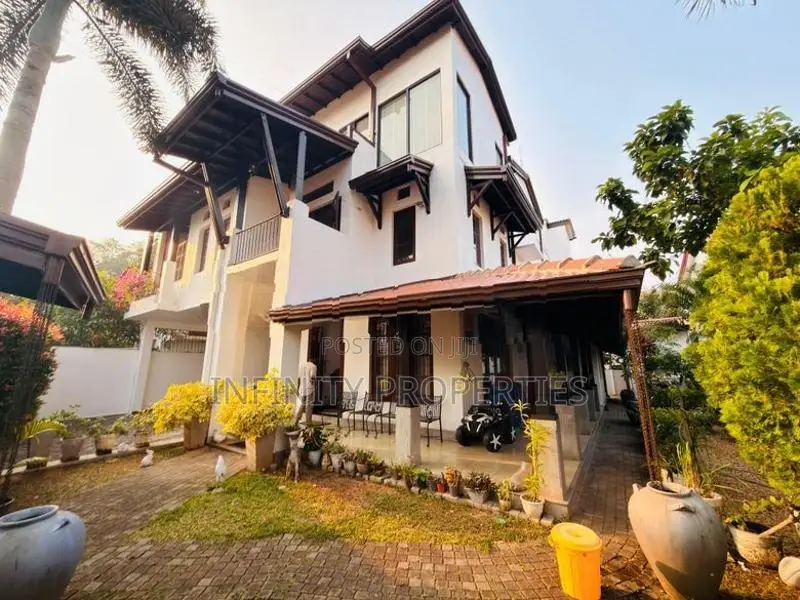 (AFA84) Super Luxury 03 Storey House for Sale in Ethul Kotte
