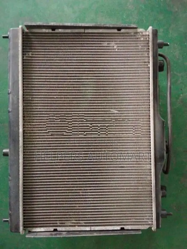 Nissan Bluebird G11 Radiator