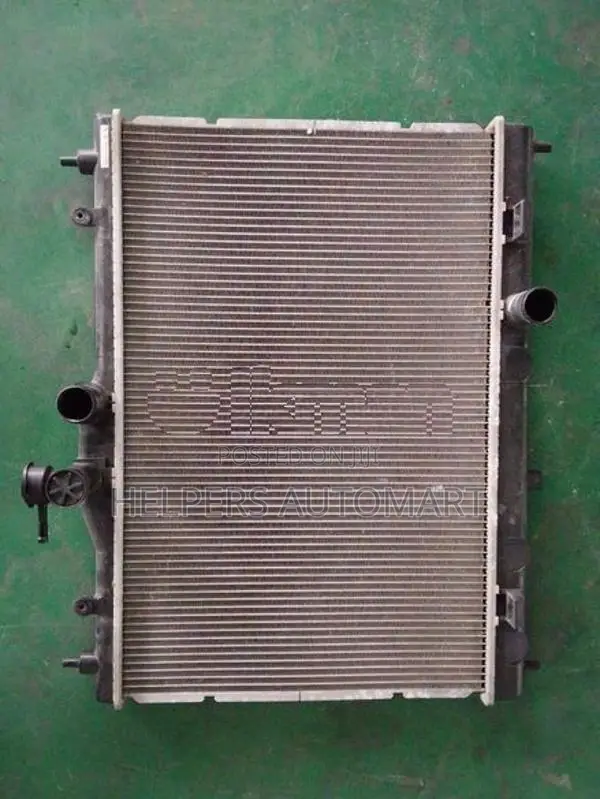 Nissan Bluebird G11 Radiator