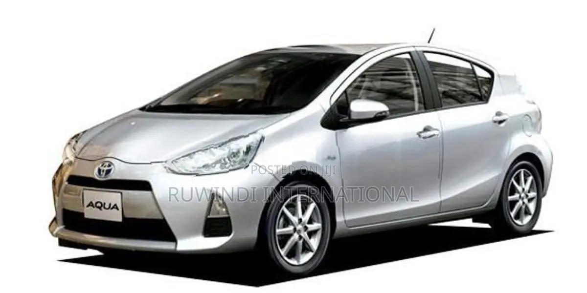 Toyota Aqua NHP10 Inverter