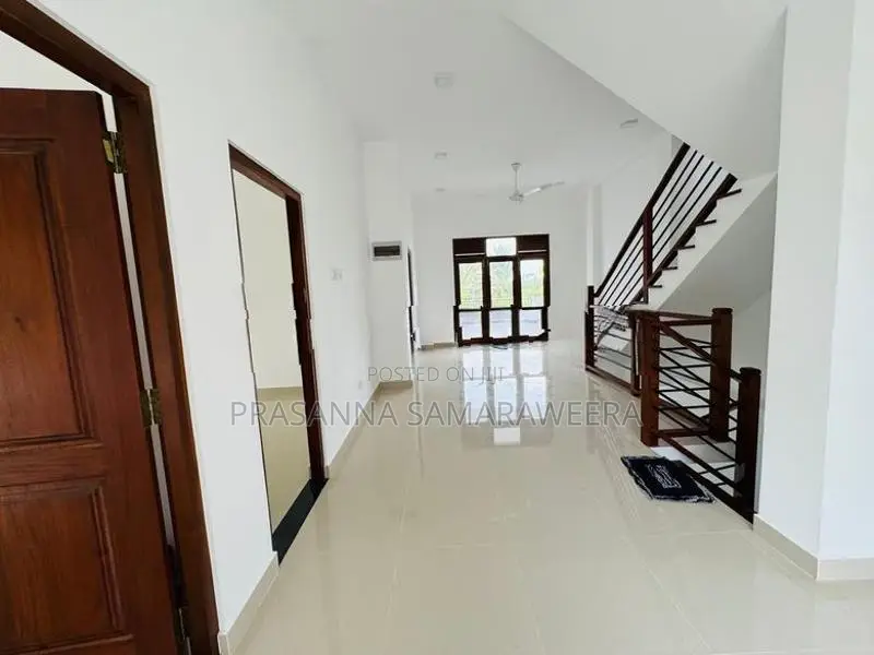 අති සුඛෝපභෝගී අලංකාර නවීනතම නිවස විකිණීමට Piliyandala