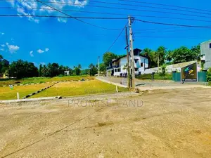 Athurugiriya Vip Lands L22