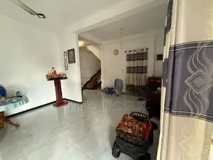 Athurugiriya Prime Location Luxury House For Sale