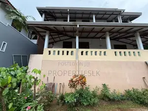 Athurugiriya Prime Location Luxury House For Sale